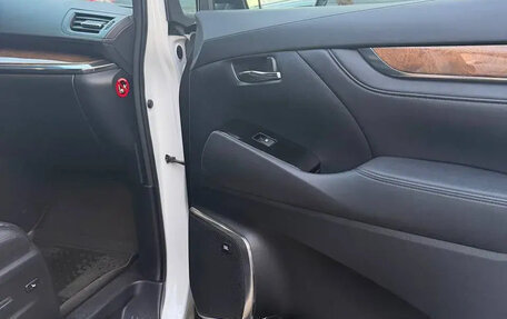 Toyota Alphard III, 2015 год, 3 100 000 рублей, 8 фотография