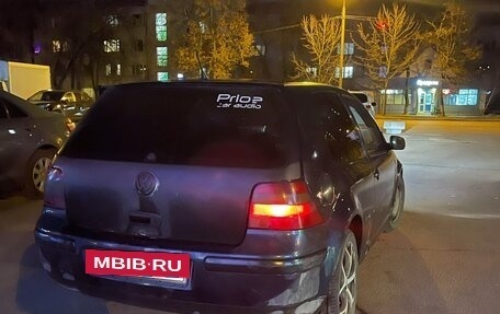 Volkswagen Golf IV, 1998 год, 130 000 рублей, 2 фотография