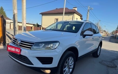 Volkswagen Touareg III, 2015 год, 3 295 000 рублей, 3 фотография
