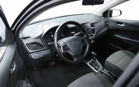 Hyundai Solaris II рестайлинг, 2021 год, 1 670 000 рублей, 10 фотография