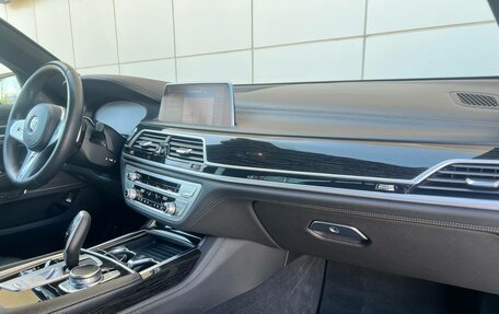 BMW 7 серия, 2020 год, 6 190 000 рублей, 11 фотография