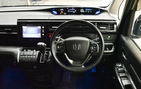 Honda Stepwgn IV, 2016 год, 2 140 000 рублей, 12 фотография