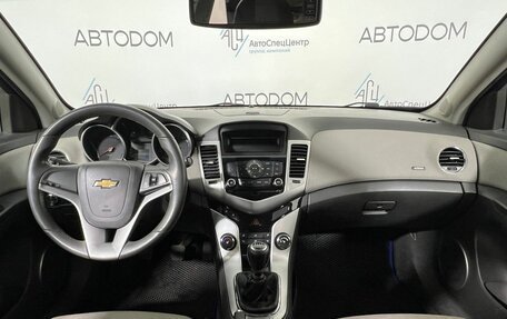 Chevrolet Cruze II, 2010 год, 597 000 рублей, 9 фотография