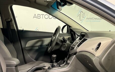 Chevrolet Cruze II, 2010 год, 597 000 рублей, 10 фотография