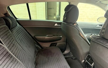 KIA Sportage IV рестайлинг, 2021 год, 2 390 000 рублей, 6 фотография