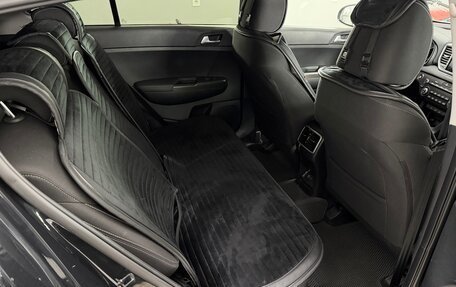 KIA Sportage IV рестайлинг, 2021 год, 2 390 000 рублей, 21 фотография