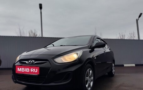 Hyundai Solaris II рестайлинг, 2013 год, 650 000 рублей, 2 фотография