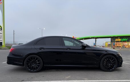 Mercedes-Benz E-Класс, 2018 год, 4 100 000 рублей, 3 фотография