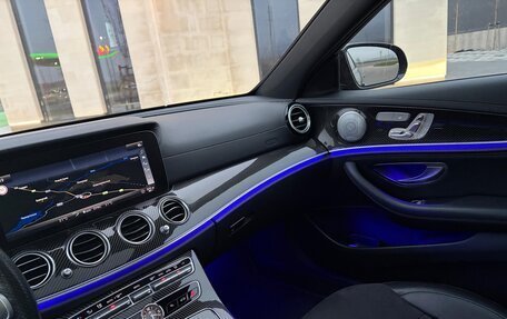 Mercedes-Benz E-Класс, 2018 год, 4 100 000 рублей, 10 фотография