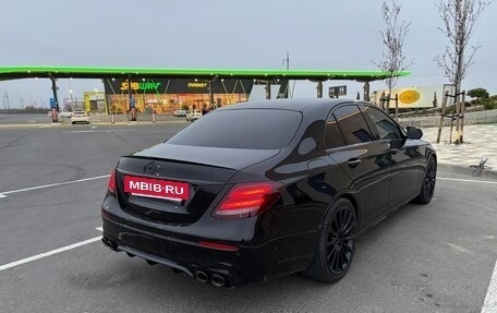 Mercedes-Benz E-Класс, 2018 год, 4 100 000 рублей, 5 фотография