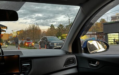 Hyundai Solaris II рестайлинг, 2021 год, 1 600 000 рублей, 12 фотография