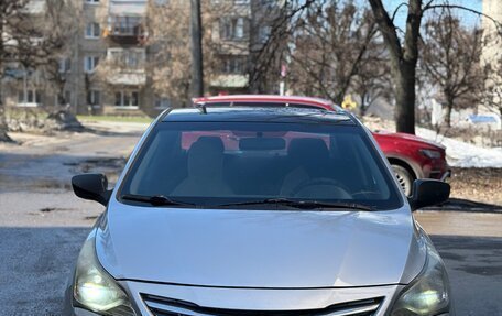 Hyundai Solaris II рестайлинг, 2014 год, 399 990 рублей, 4 фотография