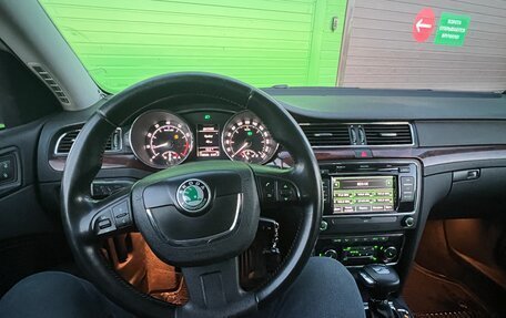 Skoda Superb III рестайлинг, 2012 год, 1 100 000 рублей, 6 фотография