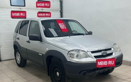 Chevrolet Niva I рестайлинг, 2017 год, 520 000 рублей, 2 фотография