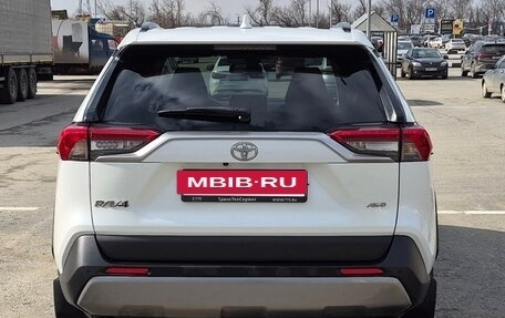 Toyota RAV4, 2019 год, 2 880 000 рублей, 6 фотография