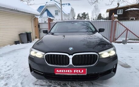 BMW 5 серия, 2021 год, 2 690 000 рублей, 1 фотография