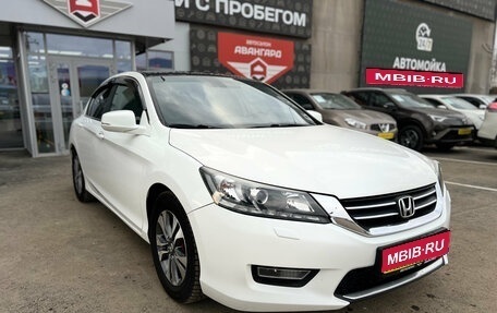 Honda Accord IX рестайлинг, 2013 год, 1 700 000 рублей, 1 фотография