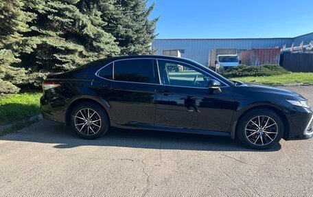 Toyota Camry, 2022 год, 2 490 000 рублей, 1 фотография