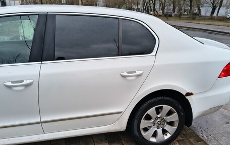 Skoda Superb III рестайлинг, 2012 год, 800 000 рублей, 6 фотография