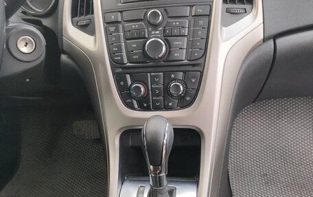 Opel Astra J, 2011 год, 700 000 рублей, 7 фотография