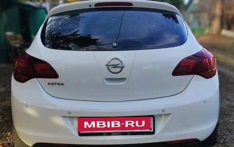 Opel Astra J, 2011 год, 700 000 рублей, 6 фотография