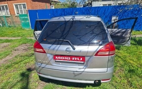 Nissan Wingroad III, 2004 год, 600 000 рублей, 2 фотография