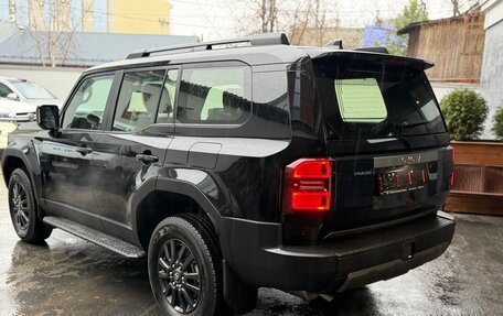 Toyota Land Cruiser Prado, 2024 год, 8 950 000 рублей, 5 фотография