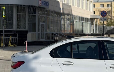 BMW 3 серия, 2019 год, 3 599 000 рублей, 15 фотография