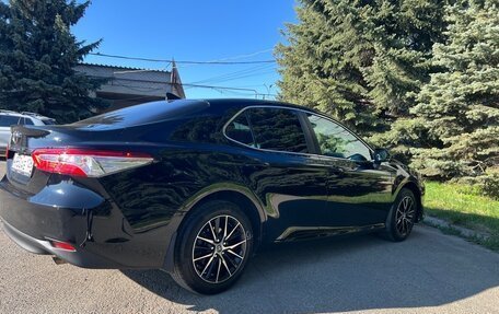 Toyota Camry, 2022 год, 2 490 000 рублей, 5 фотография