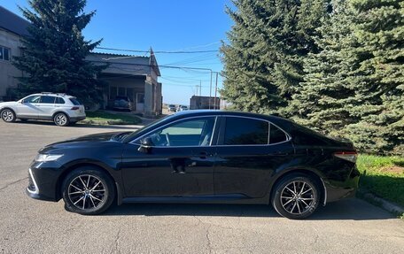 Toyota Camry, 2022 год, 2 490 000 рублей, 3 фотография