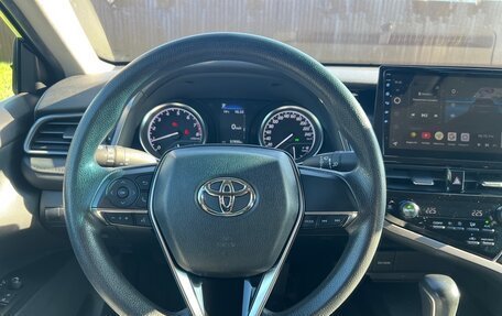 Toyota Camry, 2022 год, 2 490 000 рублей, 6 фотография