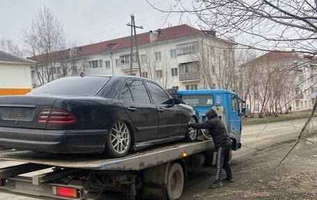 Mercedes-Benz E-Класс, 1996 год, 350 000 рублей, 6 фотография