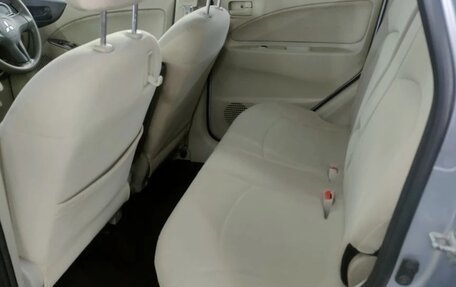 Mitsubishi Colt VI рестайлинг, 2005 год, 500 000 рублей, 12 фотография