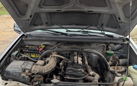 Chevrolet Tracker II, 2000 год, 250 000 рублей, 10 фотография