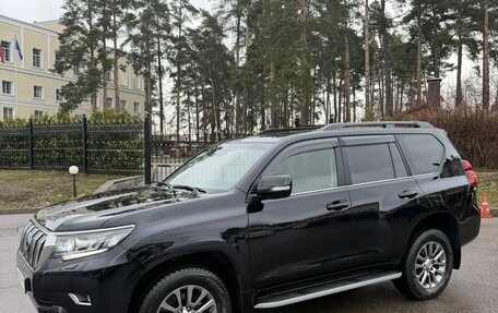 Toyota Land Cruiser Prado 150 рестайлинг 2, 2018 год, 5 800 000 рублей, 6 фотография