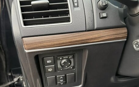 Toyota Land Cruiser Prado 150 рестайлинг 2, 2018 год, 5 800 000 рублей, 16 фотография