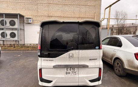 Honda Stepwgn IV, 2016 год, 1 850 000 рублей, 3 фотография