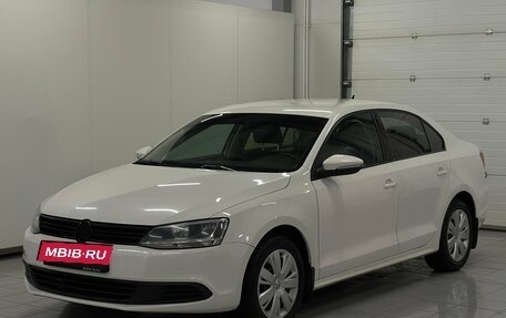 Volkswagen Jetta VI, 2011 год, 859 000 рублей, 3 фотография