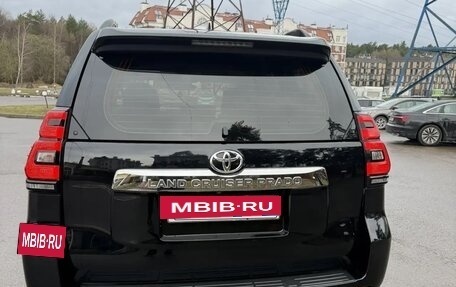 Toyota Land Cruiser Prado 150 рестайлинг 2, 2018 год, 5 800 000 рублей, 10 фотография