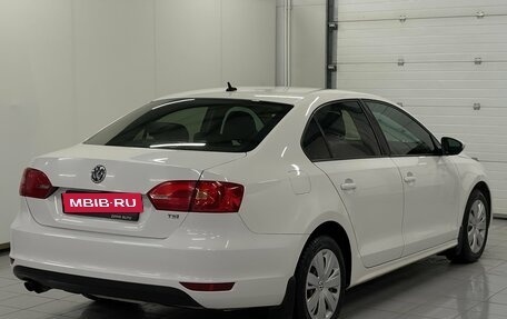 Volkswagen Jetta VI, 2011 год, 859 000 рублей, 4 фотография
