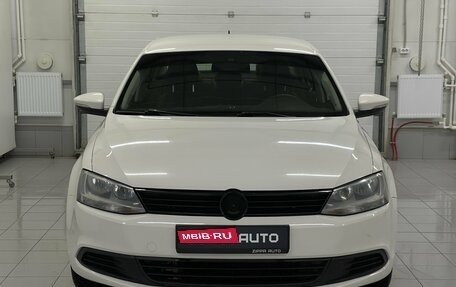 Volkswagen Jetta VI, 2011 год, 859 000 рублей, 2 фотография