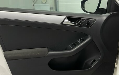 Volkswagen Jetta VI, 2011 год, 859 000 рублей, 15 фотография