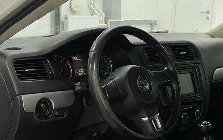 Volkswagen Jetta VI, 2011 год, 859 000 рублей, 8 фотография