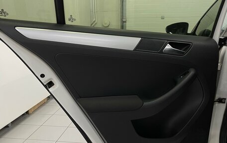 Volkswagen Jetta VI, 2011 год, 859 000 рублей, 19 фотография