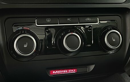 Volkswagen Jetta VI, 2011 год, 859 000 рублей, 14 фотография