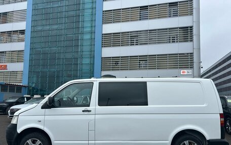 Volkswagen Caravelle T5, 2008 год, 1 050 000 рублей, 2 фотография