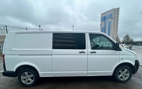 Volkswagen Caravelle T5, 2008 год, 1 050 000 рублей, 6 фотография