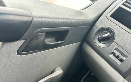 Volkswagen Caravelle T5, 2008 год, 1 050 000 рублей, 10 фотография