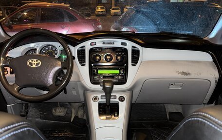 Toyota Highlander III, 2004 год, 970 000 рублей, 16 фотография