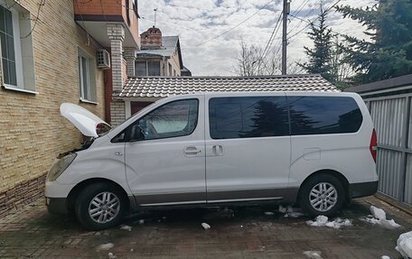 Hyundai H-1 II рестайлинг, 2015 год, 2 085 000 рублей, 3 фотография